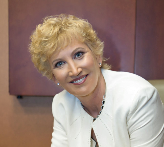 Deb Arms Crossed_cropped Master Certified Executive Coach & Organizational Psychologist Dr Deb Weiler